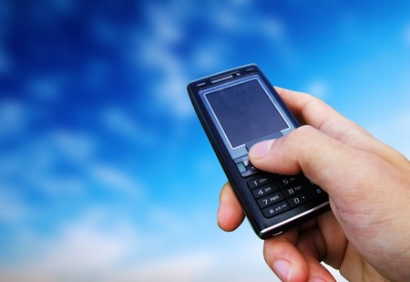 انحصار بازار ۲ میلیارد دلاری گوشی تلفن همراه