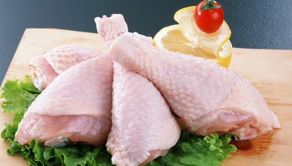 تدبیردولت برای مرغ‌داران مازندرانی/جمع‌آوری روزانه۴۰۰تن مرغ مازاد