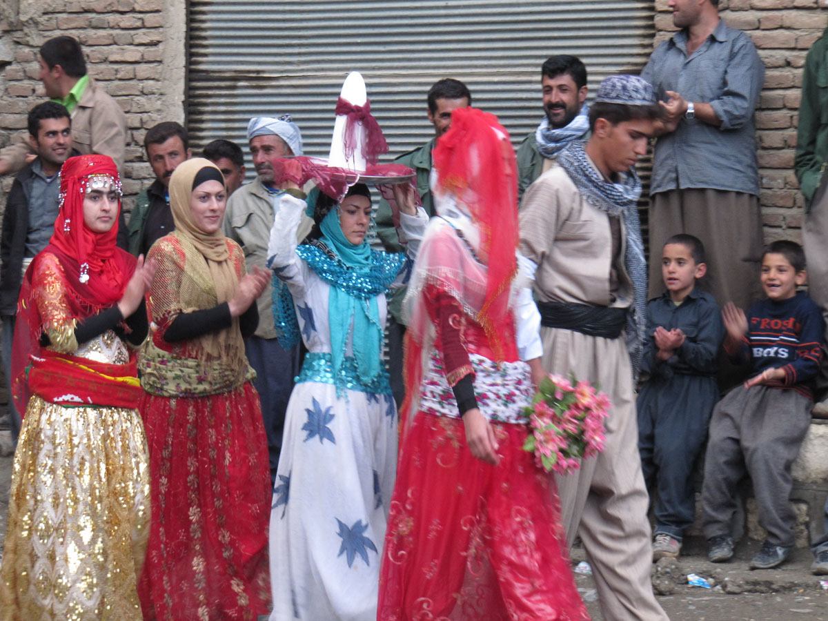 خاص‌ترین عروسی در کردستان با 8 میلیارد تومان کادو! +تصاویر