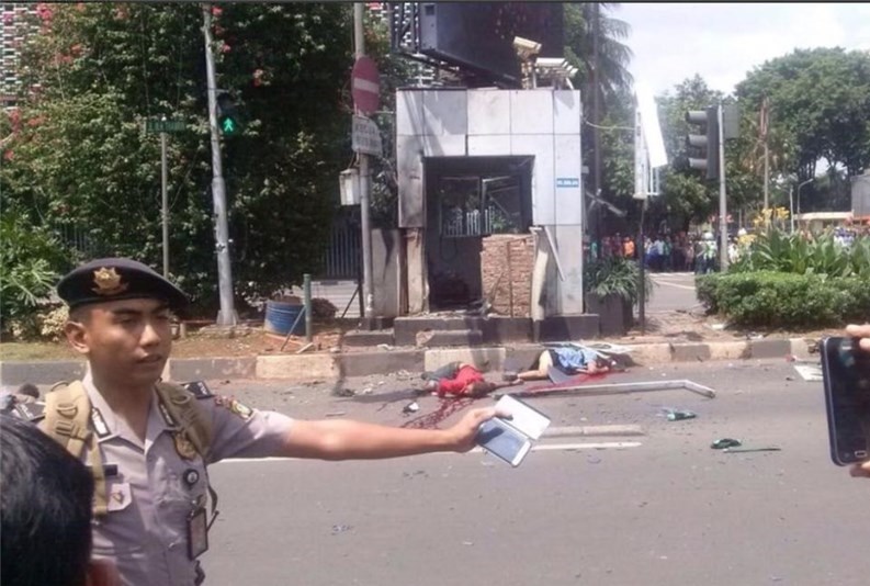 وقوع ۶ انفجار مهیب در جاکارتا/ ده‌ها نفر کشته و زخمی شدند
