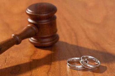 طلاق برای مردان سخت‌تر است یا زنان؟