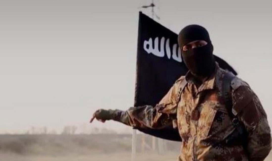 عکس/ بازداشت چند داعشی در اطراف موصل