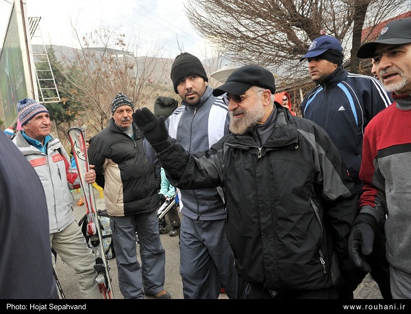 کنایه مجری «صرفا جهت اطلاع» به کوهنوردی روحانی +عکس