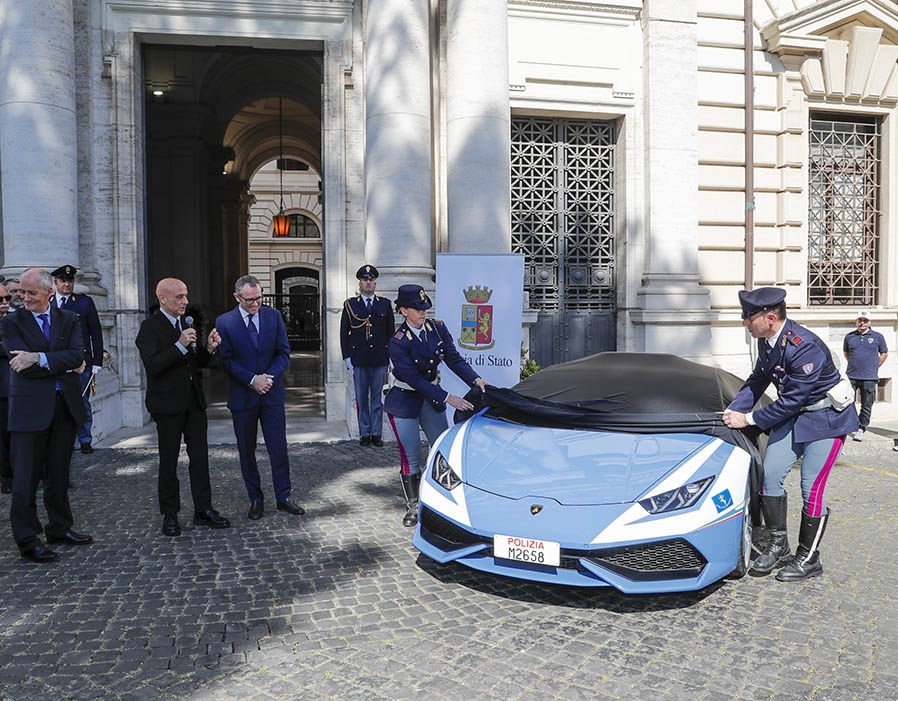لامبورگینی خودروی جدید پلیس در ایتالیا +عکس  