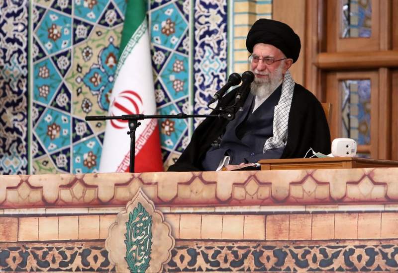 امام خامنه ای: منظور دشمن از دگرگونی تغییر هویت جمهوری اسلامی است