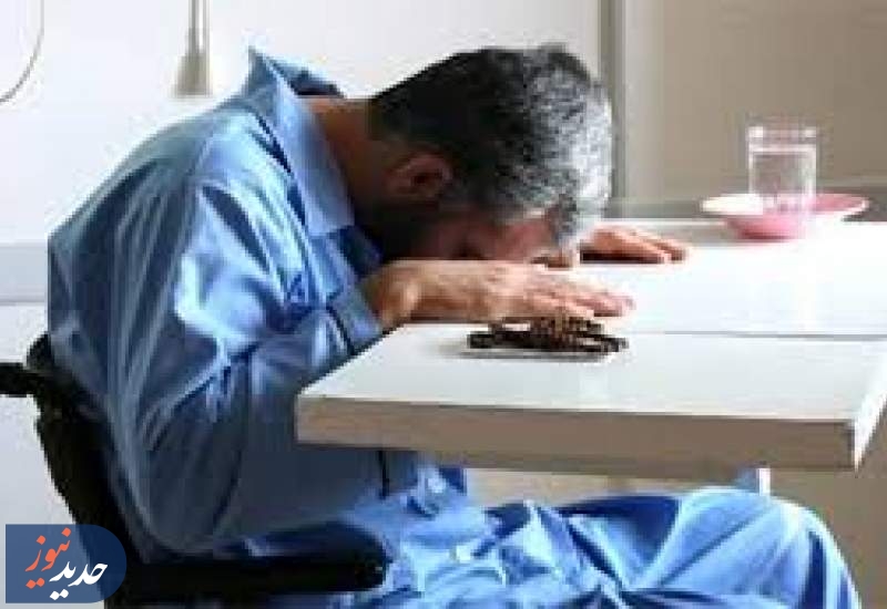 حکم نماز خواندن نشسته یا روی صندلی