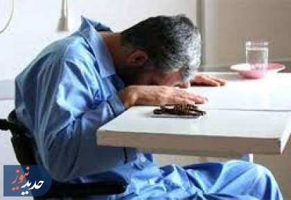 حکم نماز خواندن نشسته یا روی صندلی