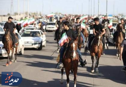 رژه سوارکاران رفسنجان در تجدید بیعت با رهبر معظم انقلاب
